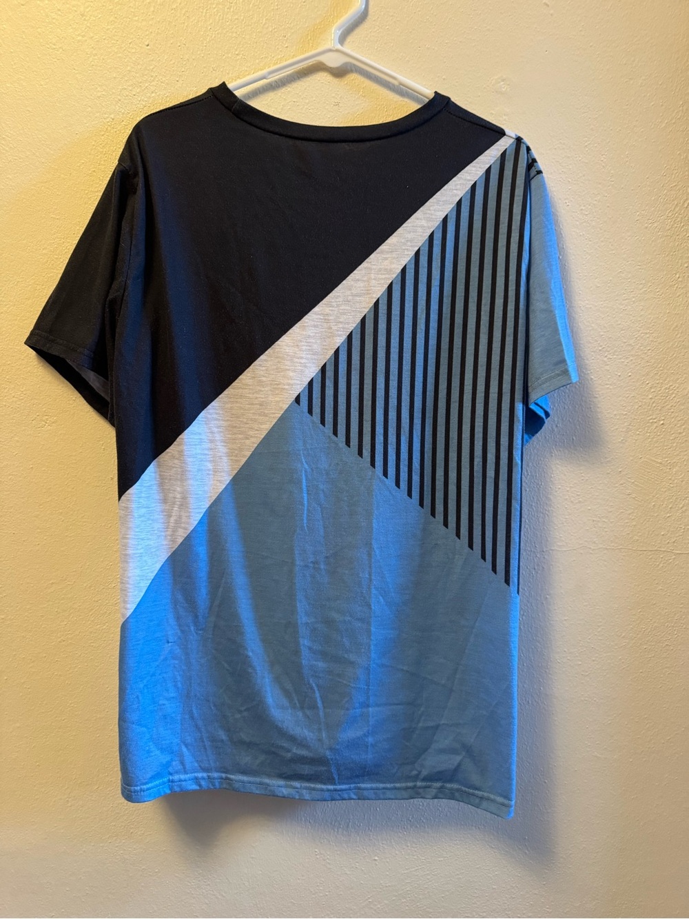 Women's Geometric Graphic Tee -Asymmetric Blue & Black Short Sleeve Top Size 3XL - Picture 2 of 8